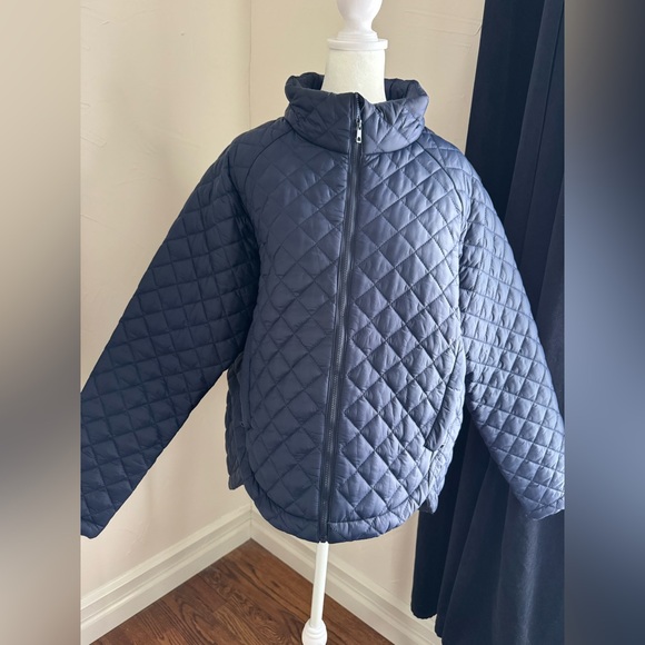Quince Jackets & Blazers - Quince Navy Featherless Quilted Puffer Jacket